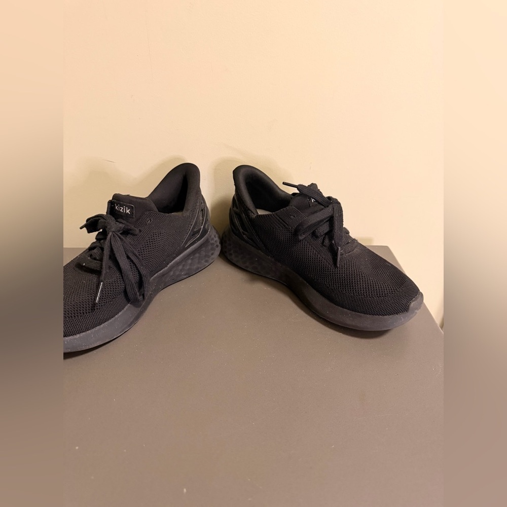 Women’s Kizik Slip On Shoes (Size 6 Wide) - Picture 3 of 7